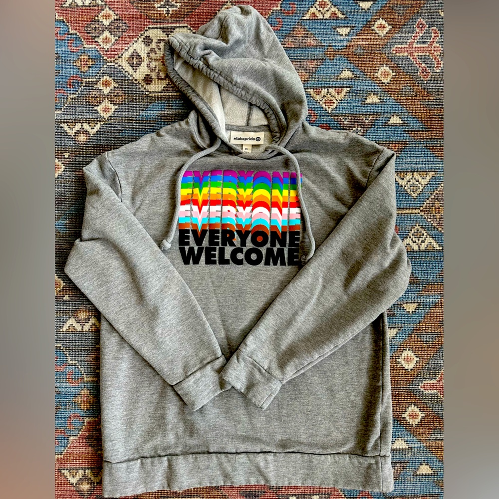 #takepride Everyone Welcome sweatshirt 🌈 unisex size XS